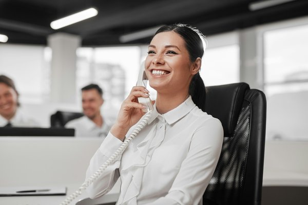 Améliorez votre efficacité grâce à un secrétariat téléphonique pour professionnels